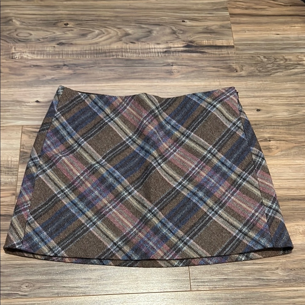 Gap women’s size 10 Plaid Mini Skirt in plaid colors